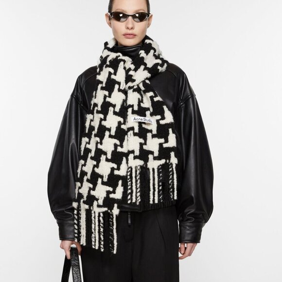 ACNE STUDIOS black white houndstooth scarf - Picture 1 of 3